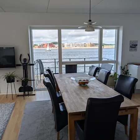 Med Udsigt Til Limfjorden Appartement